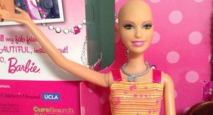 Une Barbie chauve pour les petites filles malades